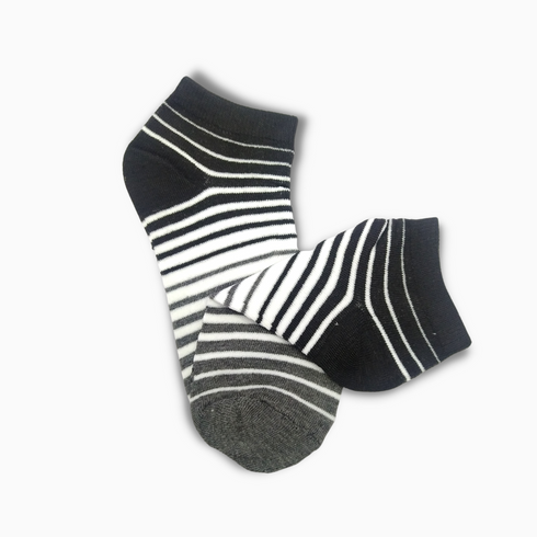 Women's Short Ankle Socks With Grey Stripes