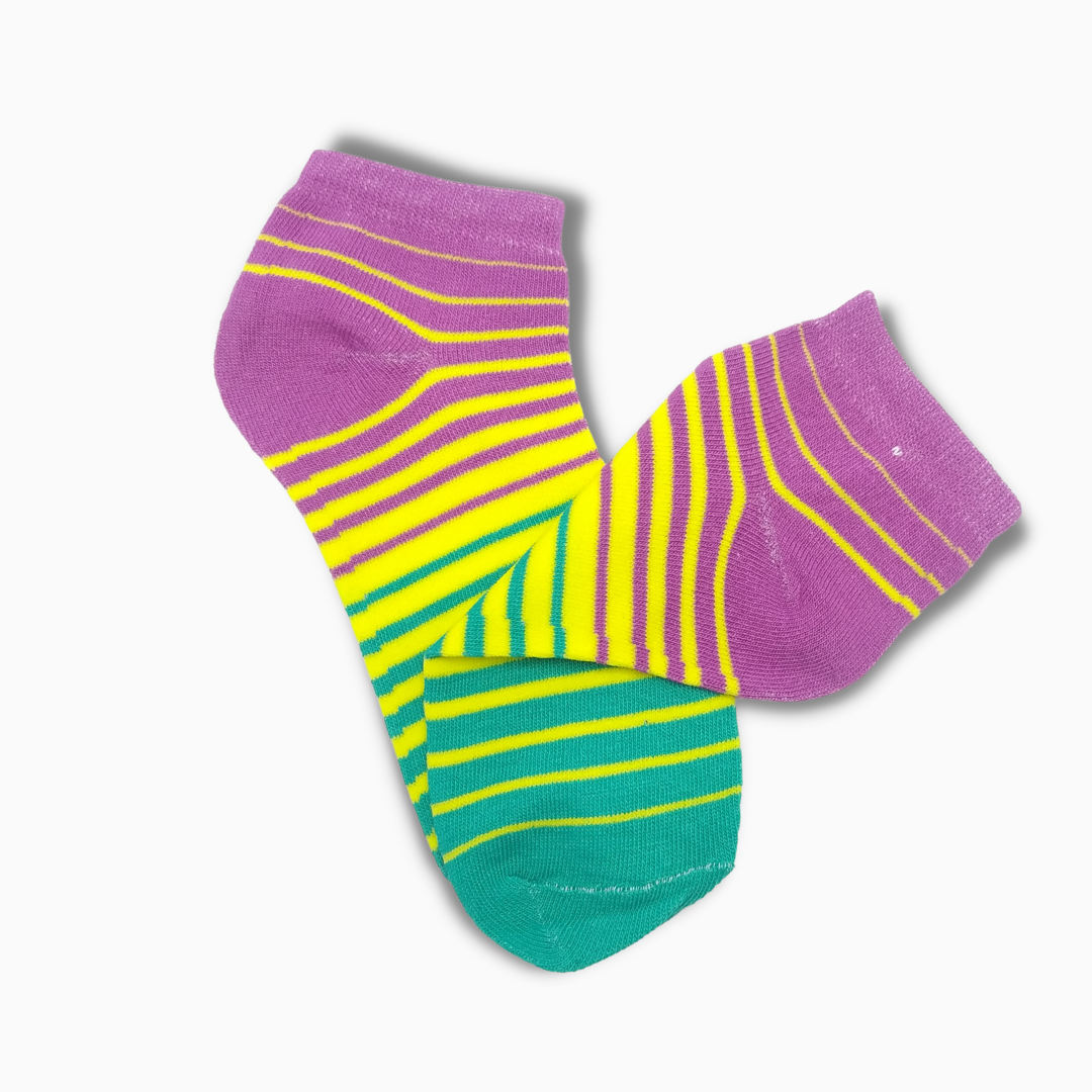 Women's Short Ankle Socks With Green Stripes